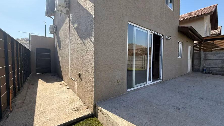 SIN PAGO DE COMISIÓN Condominio Valle Laguna 440, Colina