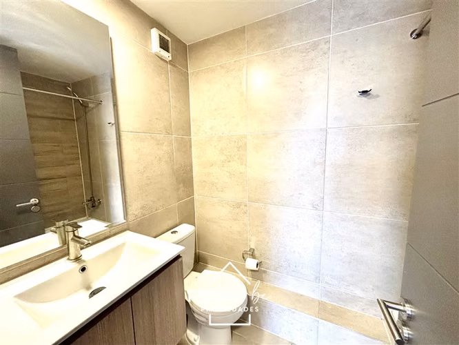 Av Vicuña Mackenna / 2D 2B / Metro Ñuble