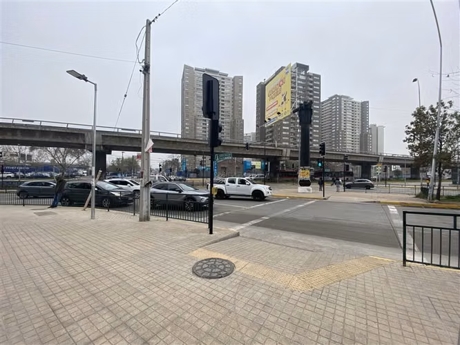 Av Vicuña Mackenna / 2D 2B / Metro Ñuble