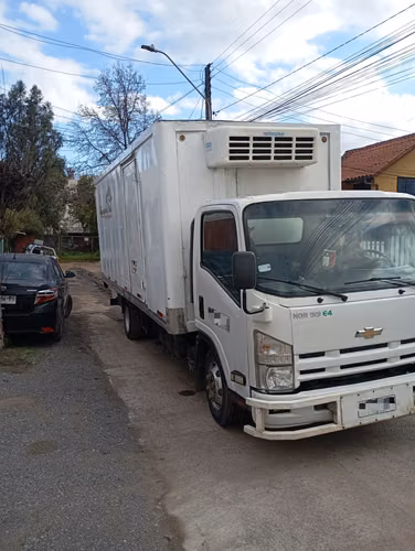 Camión 3/4 con termo refrigerado-congelado