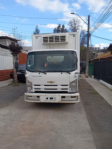 Camión 3/4 con termo refrigerado-congelado