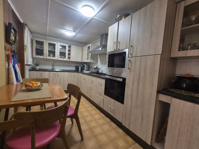 Exclusiva Casa Familiar | 7 Dormitorios | 277,54 m² Construidos | Sector Sur de Antofagasta Desde 9.793 UF