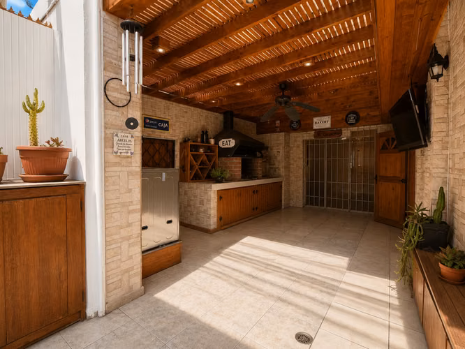 Exclusiva Casa Familiar | 7 Dormitorios | 277,54 m² Construidos | Sector Sur de Antofagasta Desde 9.793 UF