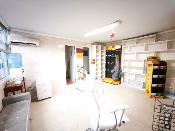 AMPLIO LOCAL Y OFICINAS  (176995)