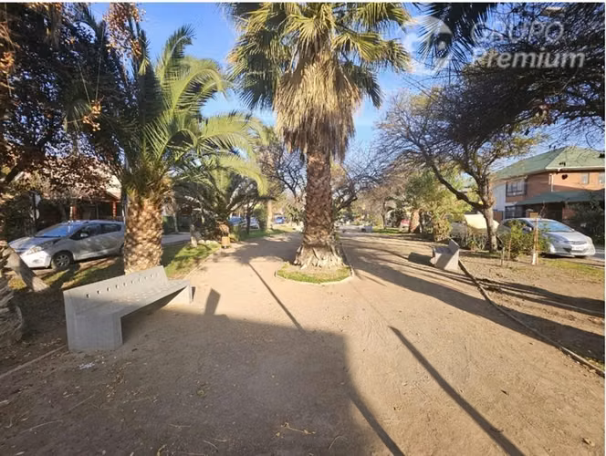 Casa en venta de 3D+2B+1Est, en Quilicura