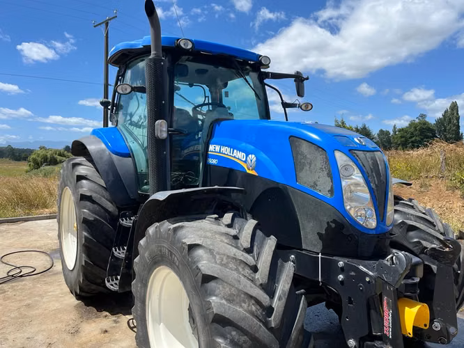 TRACTOR AGRICOLA