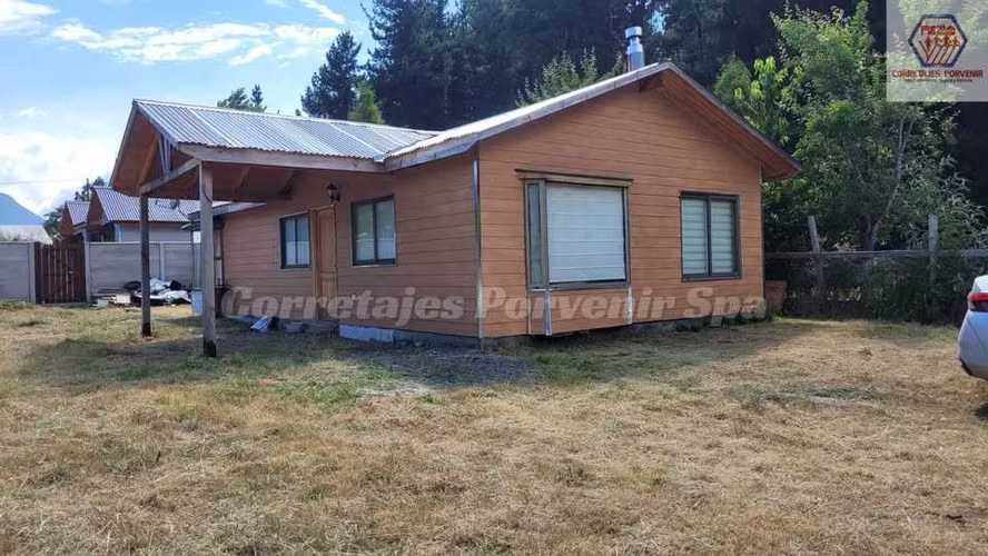 HERMOSA CASA EN ARRIENDO CAMINO PUCON-CABURGUA (177113)