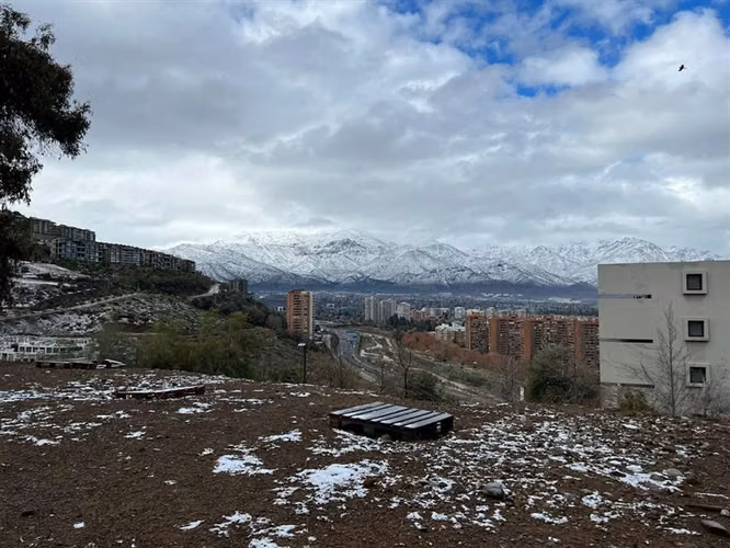Sitio Via Aurora, gran vista a Santiago