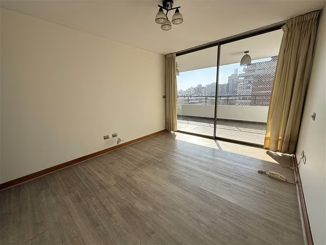 Bello Depto. en venta de 3D y 2B con 2 Estac en Providencia