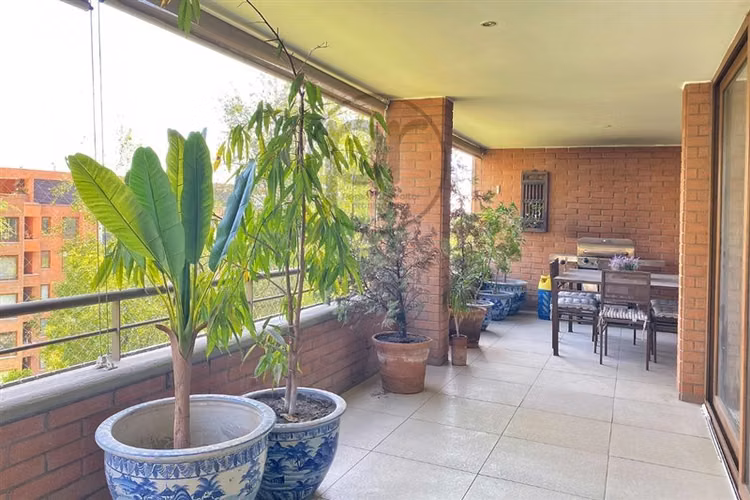 Las Condes, Venta depto 4 dorm, + serv., 2 estar, parque - Imagen 16