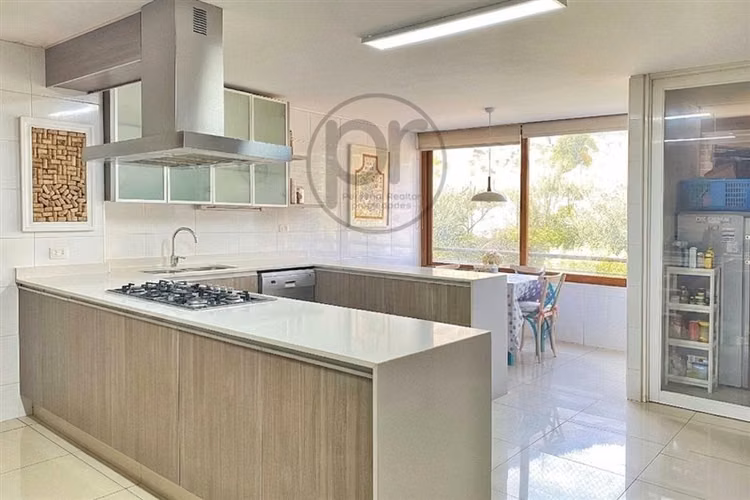 Las Condes, Venta depto 4 dorm, + serv., 2 estar, parque - Imagen 23