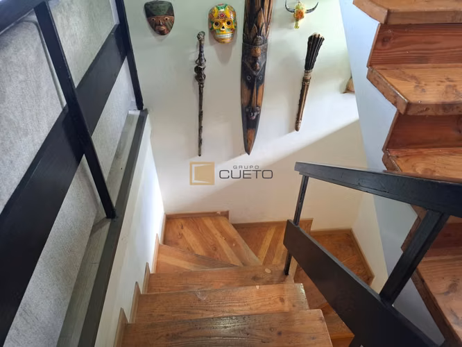 Elegante Casa en venta 5D4B en Barrio Norte Villa Alemana