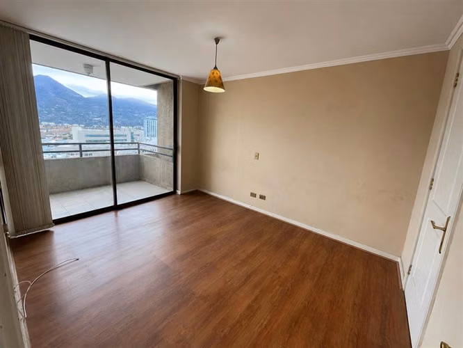 Departamento en venta de 3 dorm +servicio en Las Condes