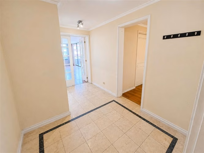 NUEVO PRECIO! Dpto venta de 3 dorm +servicio en Las Condes - Imagen 2