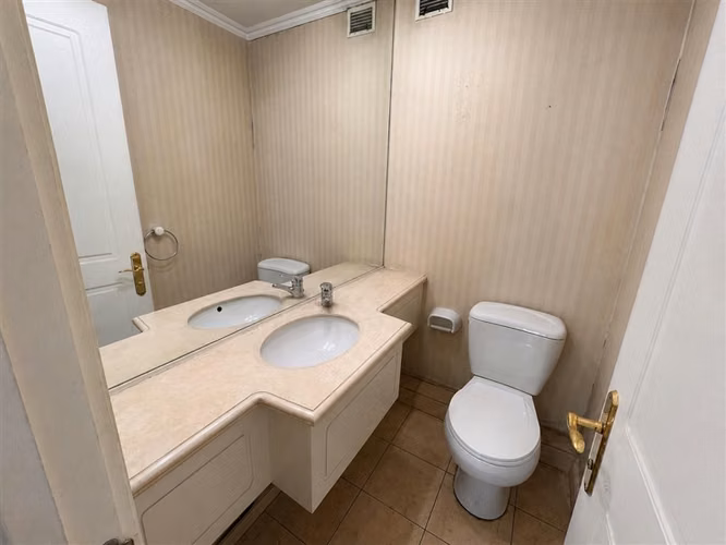 NUEVO PRECIO! Dpto venta de 3 dorm +servicio en Las Condes - Imagen 15