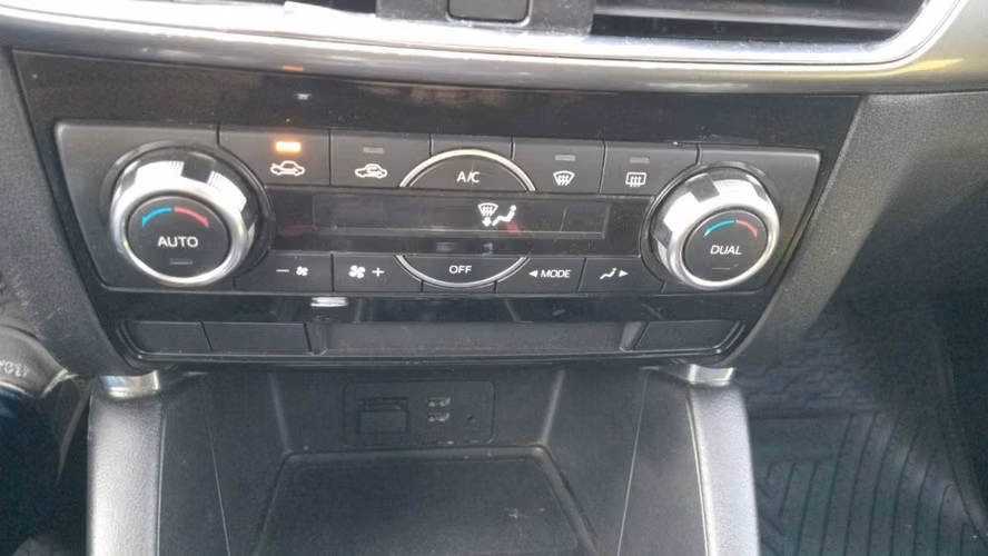 MAZDA CX-5  R 2.0 AT 2015