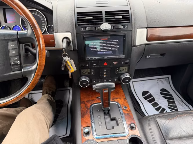VOLKSWAGEN TOUAREG 3.2 V6 AT 4X4 BENCINA 2005