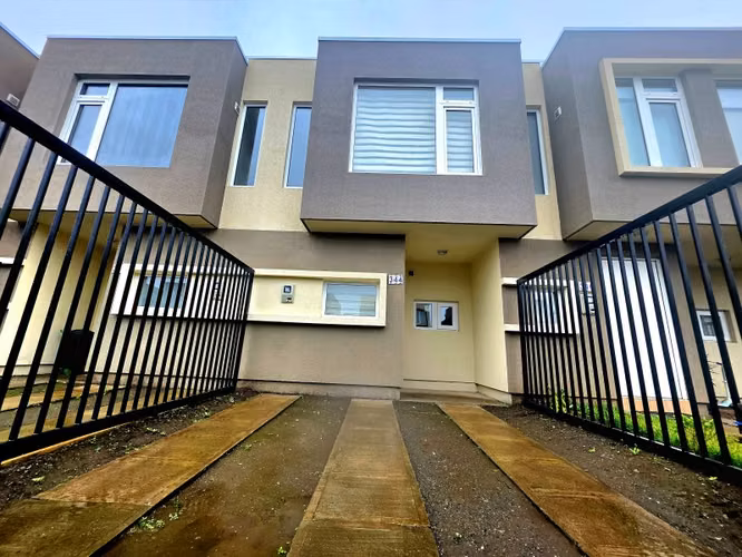 Arriendo casa en Villa Tres Vientos