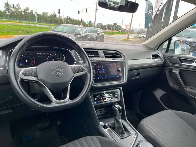 VOLKSWAGEN TIGUAN COMFORTLINE TSI 4X2 1.4 AUT 2022 - Imagen 20