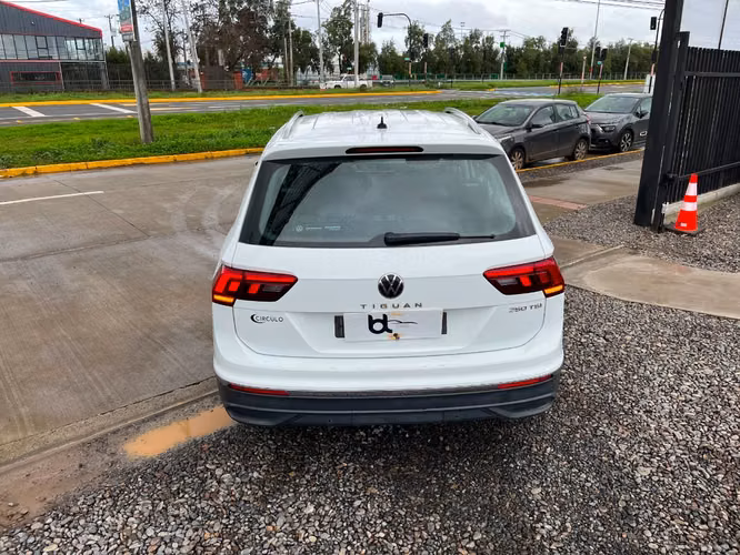 VOLKSWAGEN TIGUAN COMFORTLINE TSI 4X2 1.4 AUT 2022