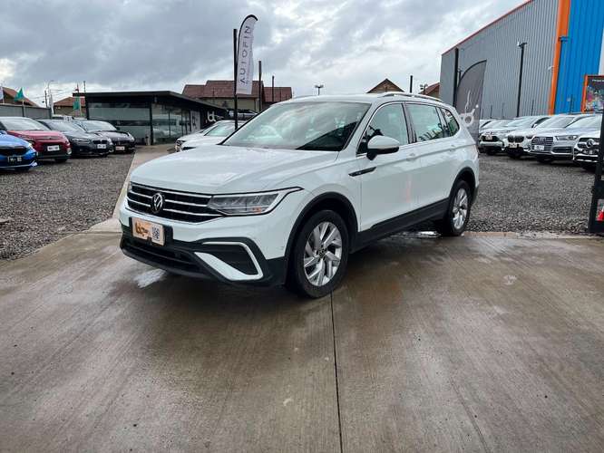 VOLKSWAGEN TIGUAN COMFORTLINE TSI 4X2 1.4 AUT 2022 - Imagen 17