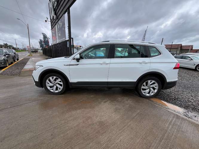 VOLKSWAGEN TIGUAN COMFORTLINE TSI 4X2 1.4 AUT 2022 - Imagen 3