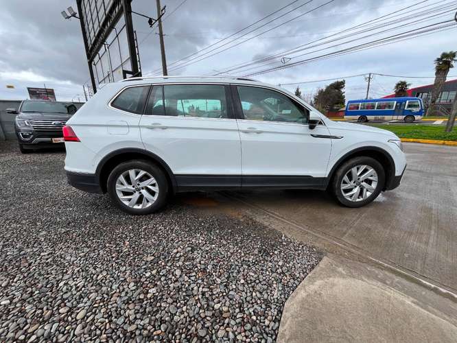 VOLKSWAGEN TIGUAN COMFORTLINE TSI 4X2 1.4 AUT 2022 - Imagen 11