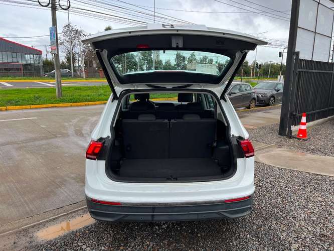 VOLKSWAGEN TIGUAN COMFORTLINE TSI 4X2 1.4 AUT 2022 - Imagen 10