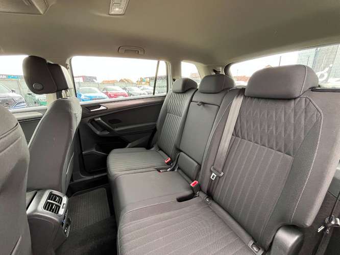 VOLKSWAGEN TIGUAN COMFORTLINE TSI 4X2 1.4 AUT 2022 - Imagen 7