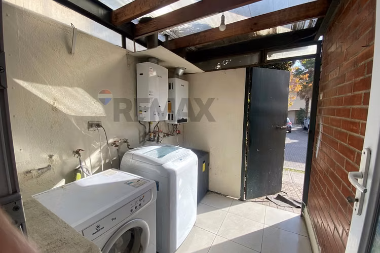 Arriendo casa 5d/5b en condominio, peñalolén