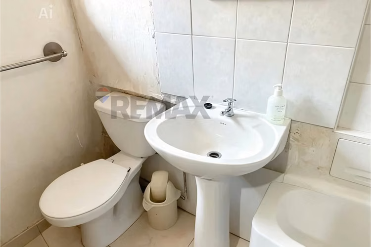 Gran oportunidad de casa av macul con gran terreno