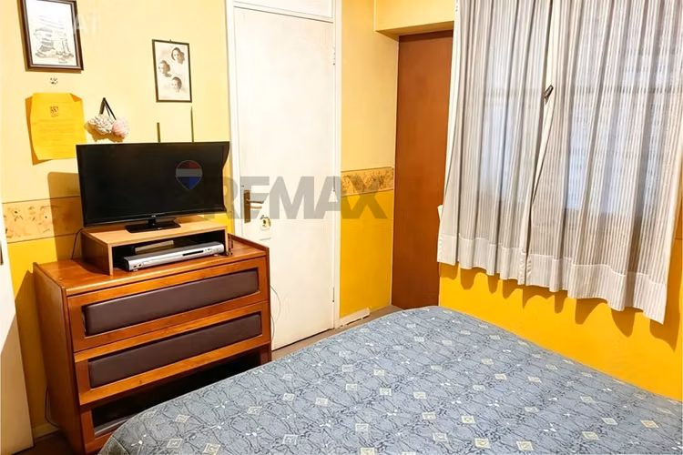 Gran oportunidad de casa av macul con gran terreno
