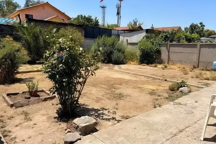 Gran oportunidad de casa av macul con gran terreno