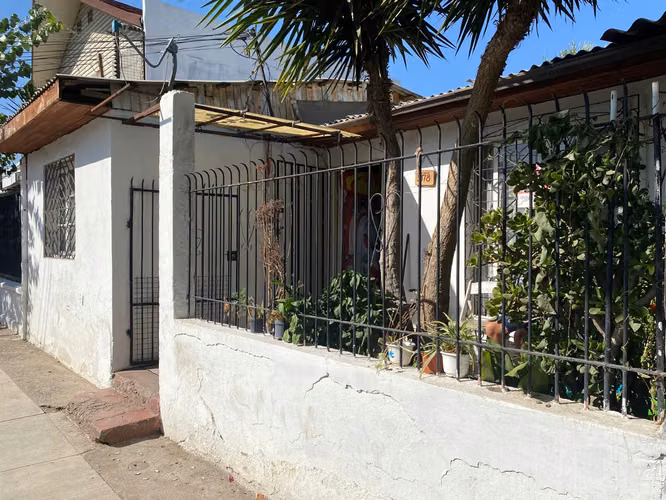 CASA 3D 1B AMPLIO TERRENO EN QUINTA NORMAL
