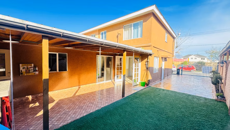 EN VENTA HERMOSA CASA 3D 3B LAMPA