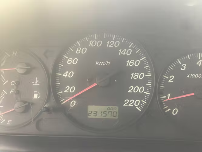 Mazda 323 F