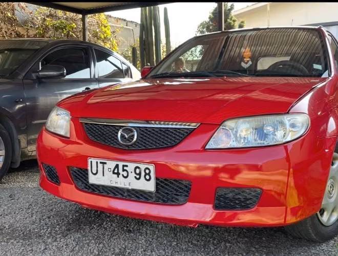 Mazda 323 F