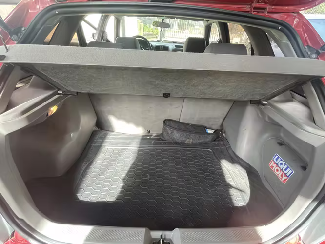 Mazda 323 F