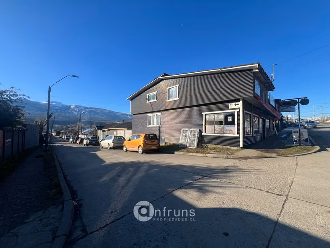Arriendo Comercial | Propiedad con Casa, Galpón, Oficinas y Amplio Terreno
