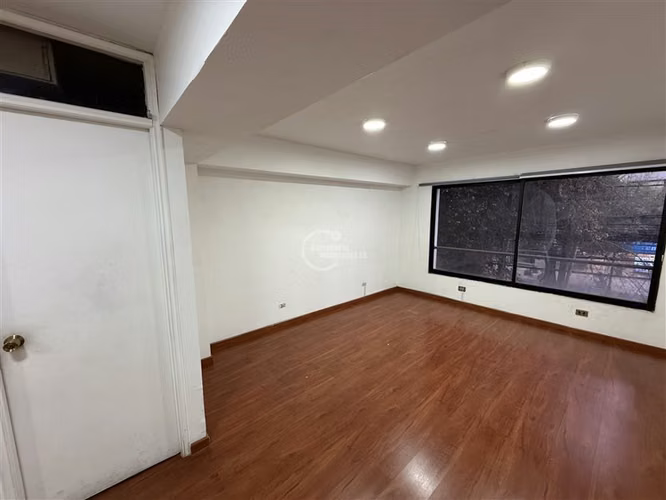 Oficina en arriendo en Providencia