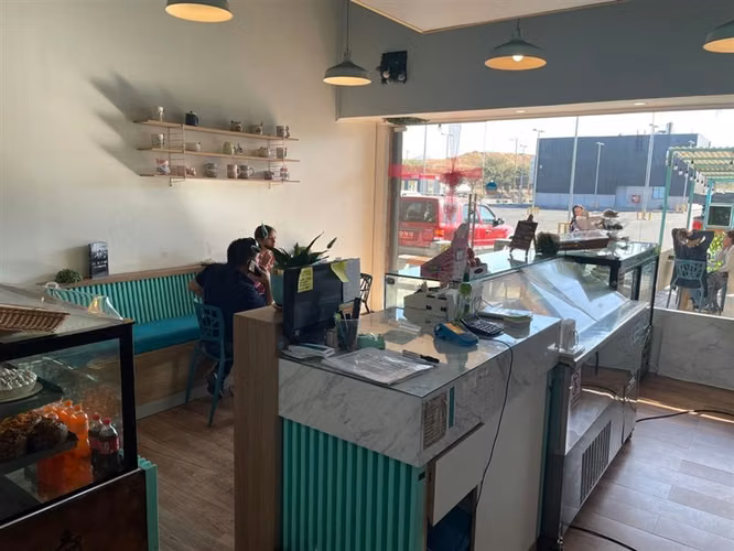 Arriendo Local Comercial Chicureo Brisas Norte Strip Center