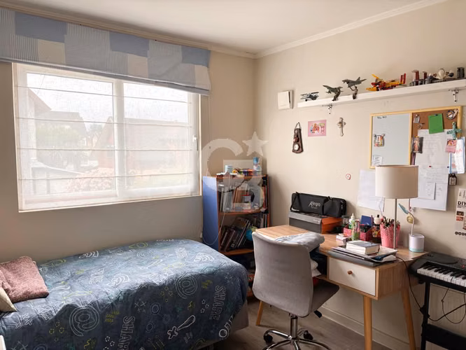 Se arrienda preciosa casa a pasos de colegios