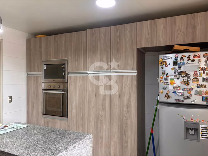 Se arrienda preciosa casa a pasos de colegios