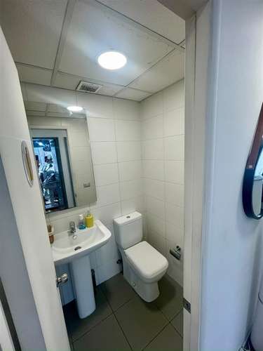 VENTA DERECHOS SALON ESTETICO SANTA BEATRIZ PROVIDENCIA 75m2 - Imagen 6