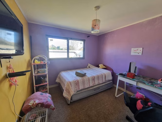 Vende Casa esquina en barrio Residencial San Andres, Comuna de Machali.