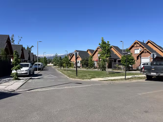 Vendemos Casa Aislada, en excelente sector, ubicada en la comuna de Machalí, avenida San Juan, Valle Lo Castillo