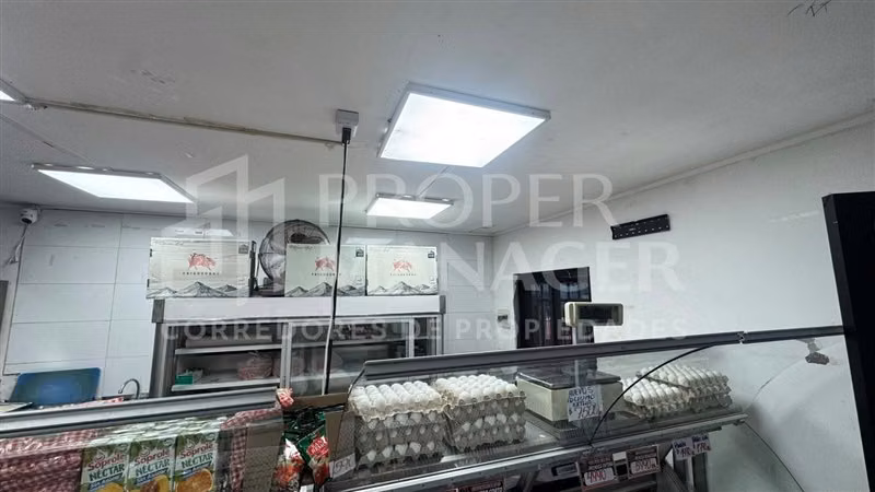 Local Comercial - Esquina Av. Grecia con Av. Suecia, Hualpén