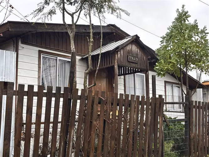 Casa en venta de 3 dorm. en Villarrica