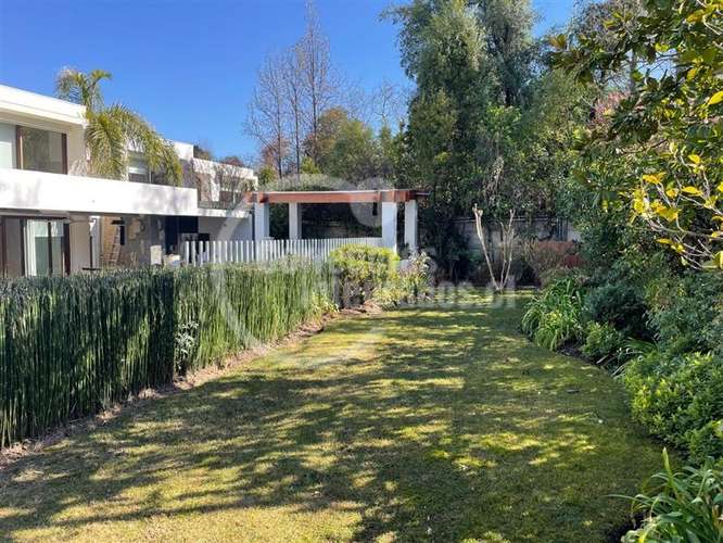 Casa en venta de 6 dorm. en Lo Barnechea - Imagen 4