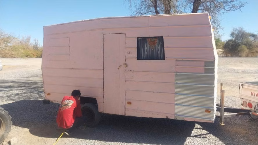 Camper Hechizo con papeles